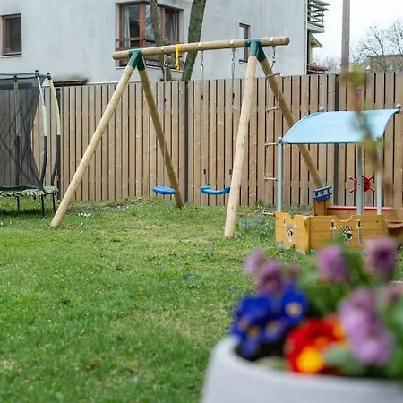 Garden Next To Telliskivi & Old Town Apartmán